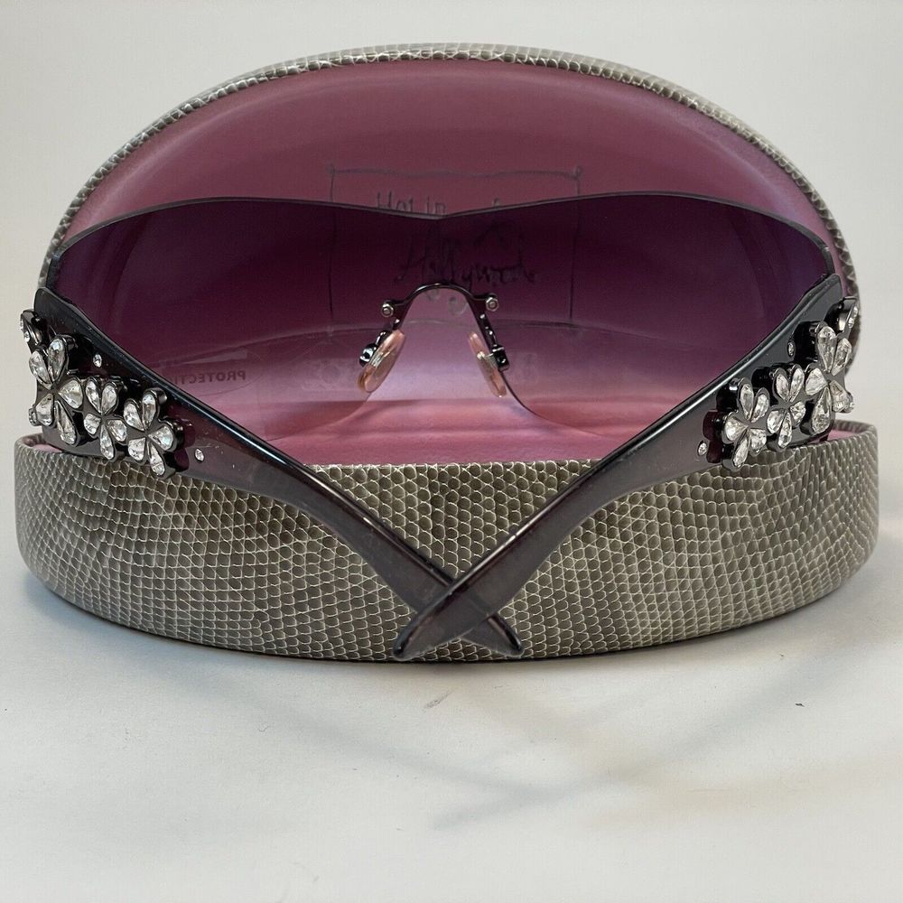 Hot In Hollywood Women’s Sunglasses & Case Purple To Pink Crystal Flower Design - Picture 7 of 14